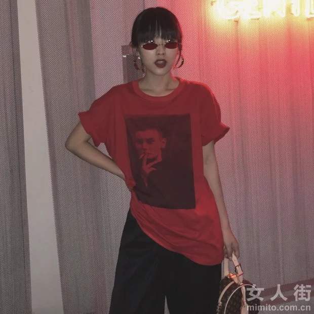 今夏流行指南，欧美风T恤的百变风格