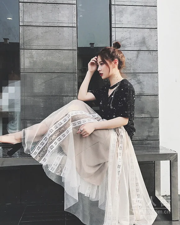 轻盈最美小裙子，人生初春若初