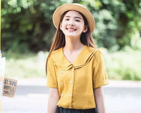 拒绝循规蹈矩，衬衫穿出文艺少女范儿