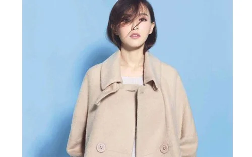 大衣怎样搭配衣服好看？