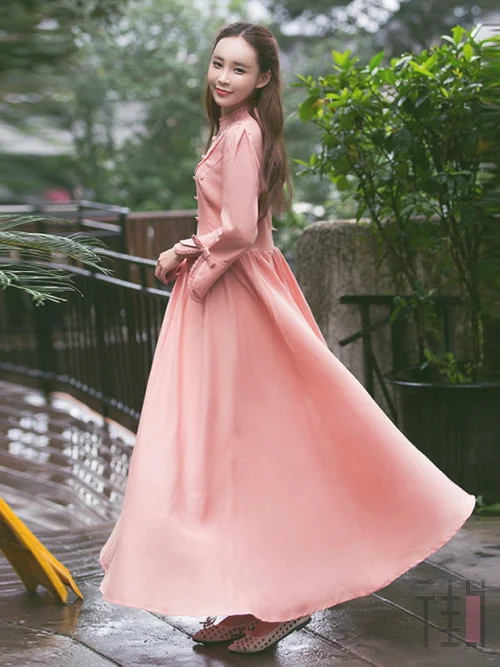 女人明媚的春天，怎少得了一条长裙