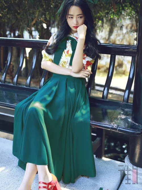 女人明媚的春天，怎少得了一条长裙