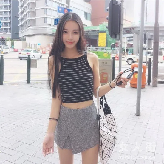 夏日小背心搭配，七月让你胸器毕露