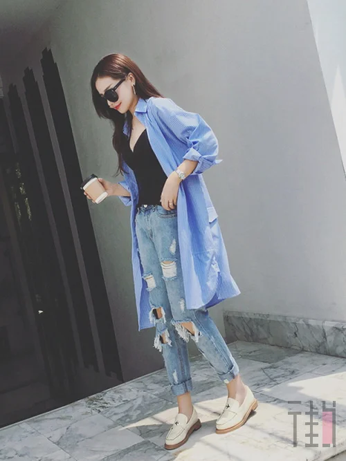 春季风衣换种颜色，不当路人当女神