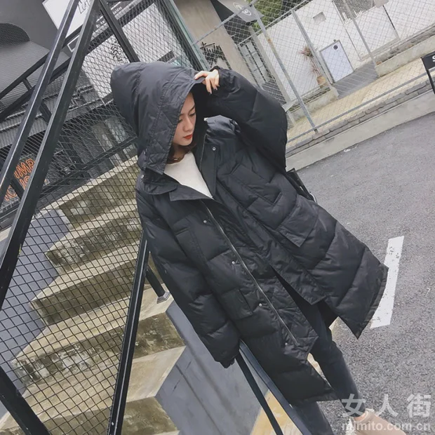 黑色最显瘦！羽绒服穿这个色不会臃肿