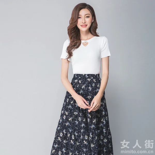 半身裙穿搭示范，塑造黄金比例美腿