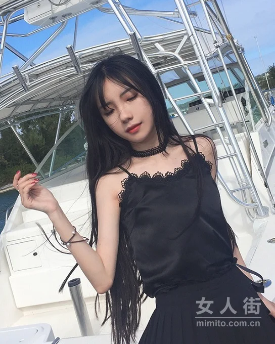 一款小背心，提前邂逅夏季的凉爽