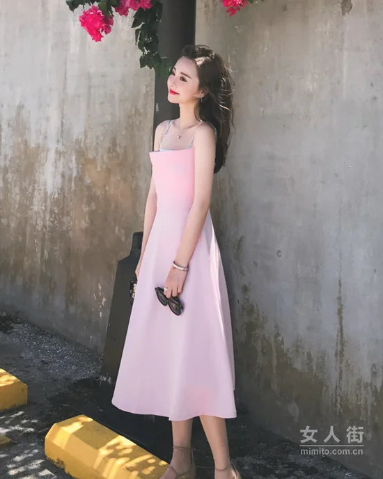 想要怎么穿怎么美，你离不开连衣裙