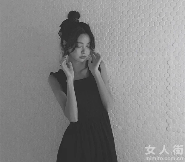 时髦的爆款连衣裙，伴你度过美美夏季