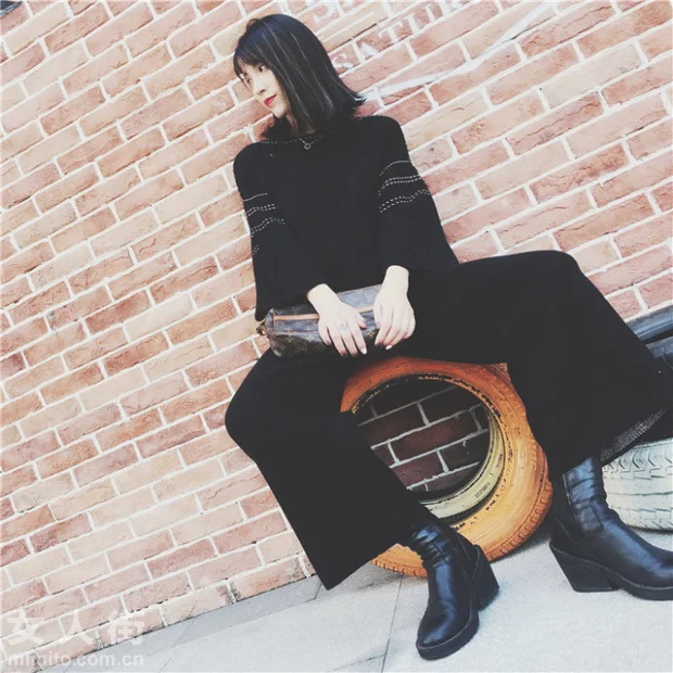 保暖又不显胖!时尚百褶阔腿裤是首选