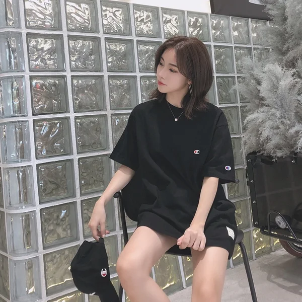 夏天短袖不出彩？教你心机穿搭！