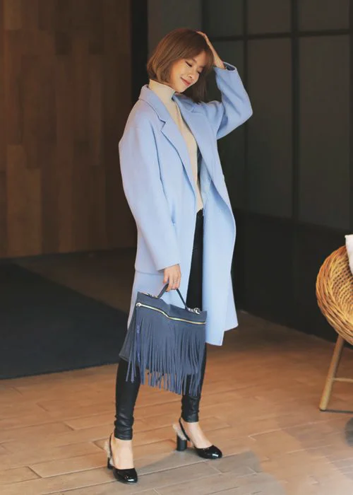 用什么迎接冬天 来款亮色大衣吸睛ing