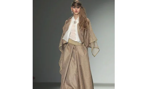 风衣如何搭配衣服？