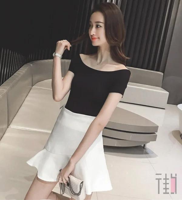露乳沟已不流行，潮人教你穿露肩装