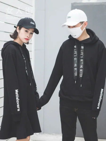 宽松卫衣裙不挑人，微胖妹纸也风情