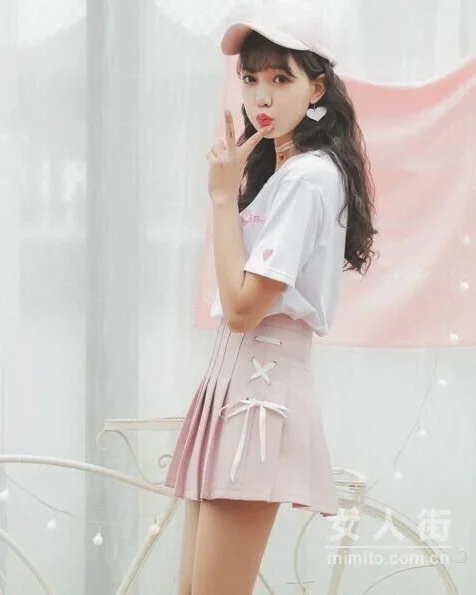气质女孩爱雪纺，飘逸清凉又时髦