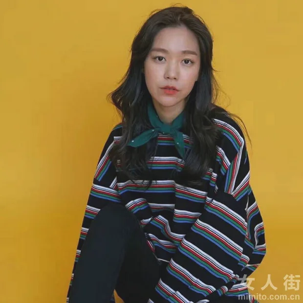 夏季出游,简约风T恤get穿搭小心机