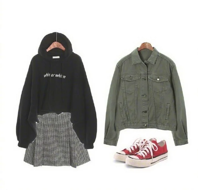 军绿色工装牛仔外套搭配示范