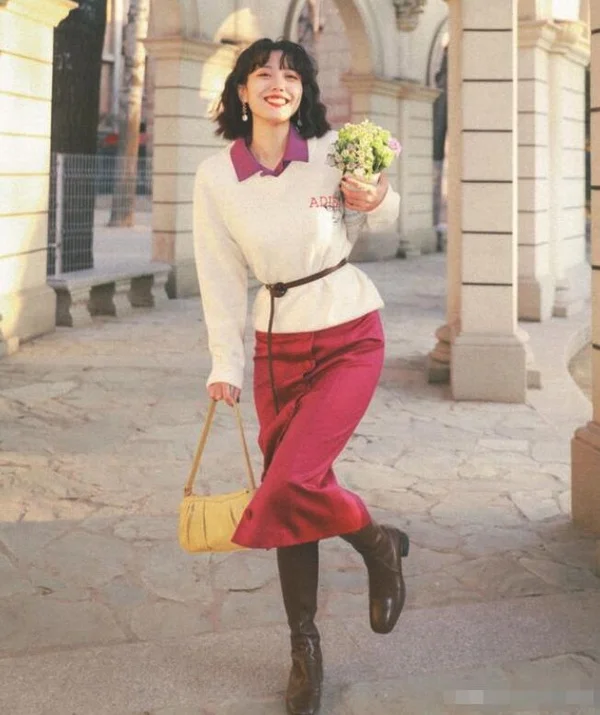 适合女老师穿的知性风格搭配示范