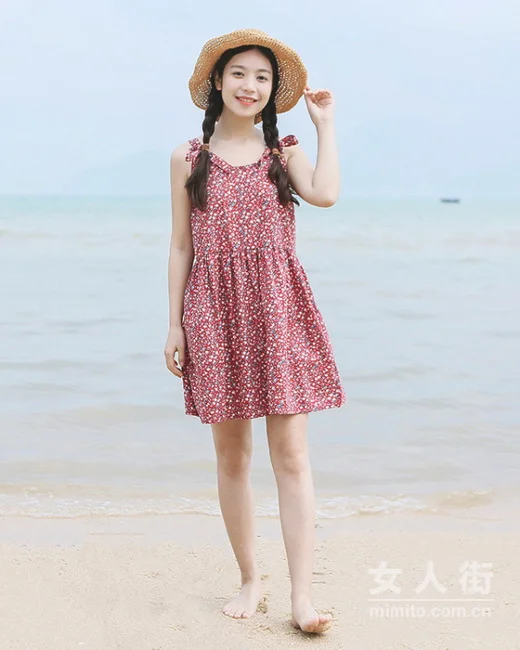 少女系碎花裙，浪漫甜美的夏天穿搭