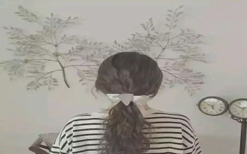 服装设计图如何画
