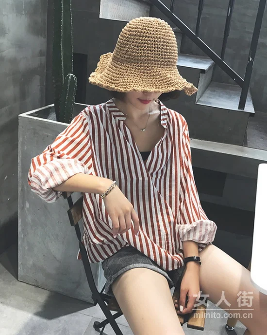 条纹潮流不停歇，长袖衬衫早做打算！