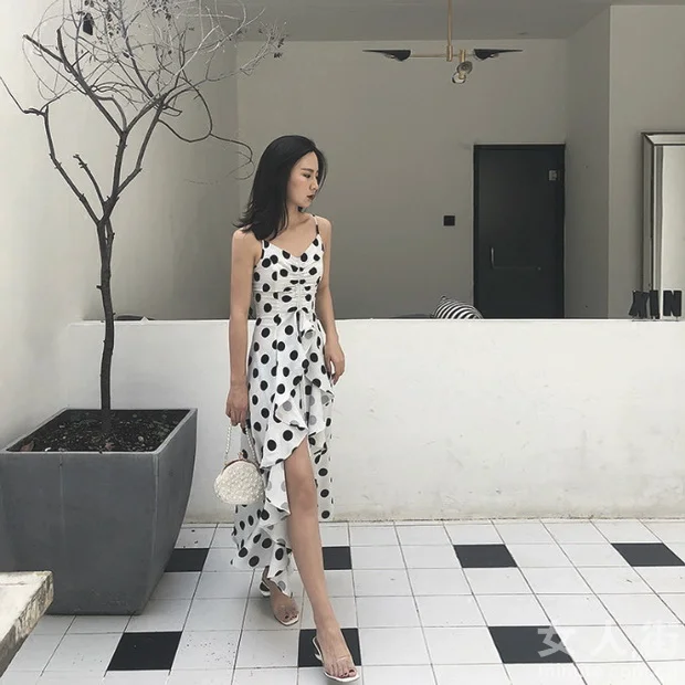 度假这么穿，才能穿出女神范儿