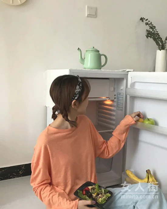 外套下的打底选择，也是很有小心机的