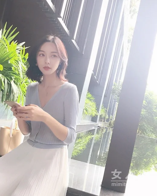 高温就是夏天？立秋了小开衫搭配示范