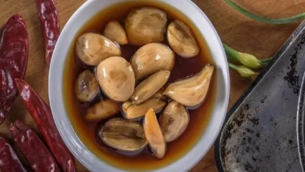 大蒜泡酒的功效与作用及禁忌