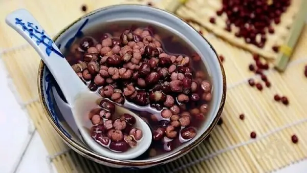 赤小豆薏米汤的功效与作用及禁忌