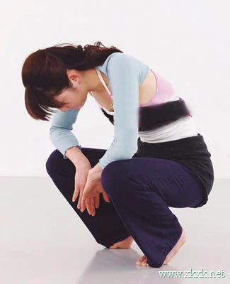 日本女生瘦身操 收紧臃肿体型