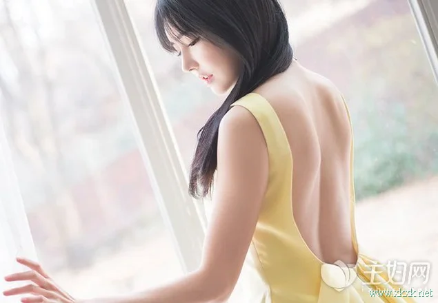 后背的肉要怎么减 女生后背太厚没前途