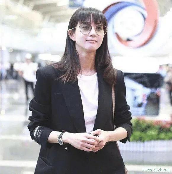 张钧甯剪错发型，本以为能减龄却变村姑