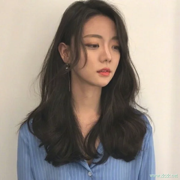 特别显温柔的九款女人卷发造型