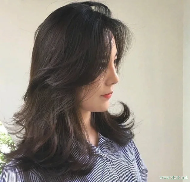 特别显温柔的九款女人卷发造型