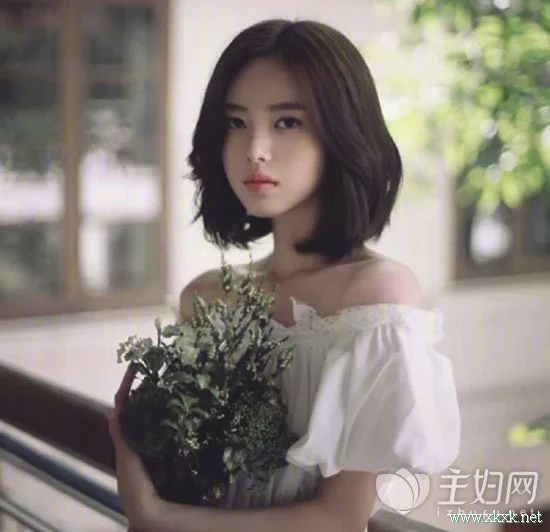 女生短发干练清爽 2018年时尚短发造型