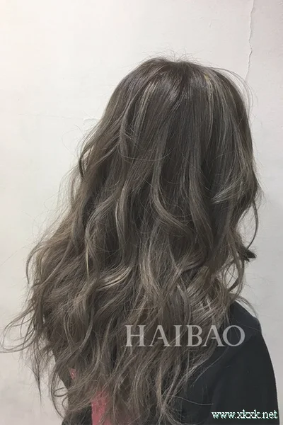 最近日本妹子流行这款发色，显白还提升气质