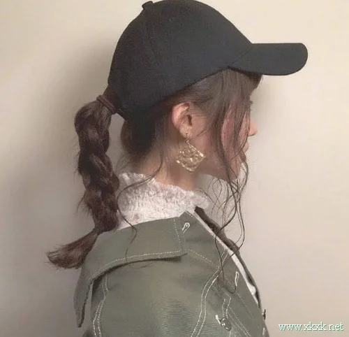 秋季女生帽子与发型搭配参考