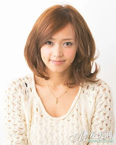 丸子头DIY 5步变身韩国气质美女