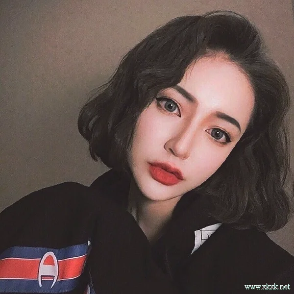 超有气质小姐姐的，演绎超美“及耳短发”