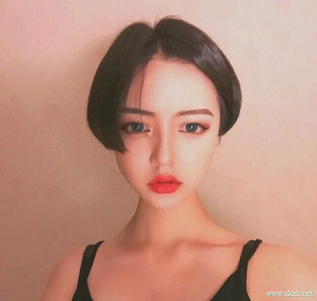 漂亮的短发小姐姐，看后有换短发的冲动