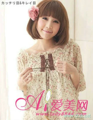 2012流行发型 女生修颜俏短发