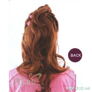 DIY运动感甜美发型 迷倒整个运动场