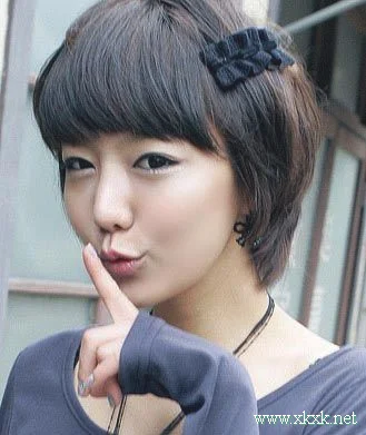 8种发饰戴法 迅速提升你的发型魅力