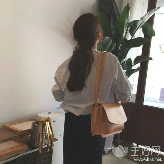 卷发长发美女背影杀 2017披肩长卷发精选