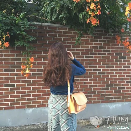 卷发长发美女背影杀 2017披肩长卷发精选