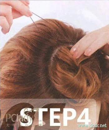 DIY运动感甜美发型 迷倒整个运动场