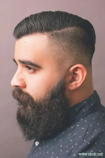潇洒倜傥 Undercut男士发型