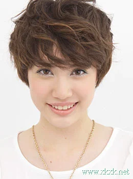 小巧精致 6款秋冬小脸发型